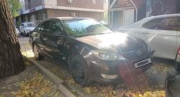 Toyota Camry 2002 года за 3 500 000 тг. в Алматы – фото 2