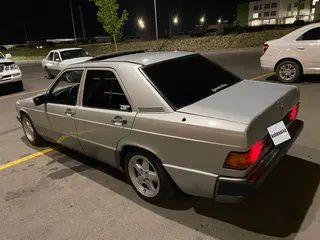 Mercedes-Benz 190