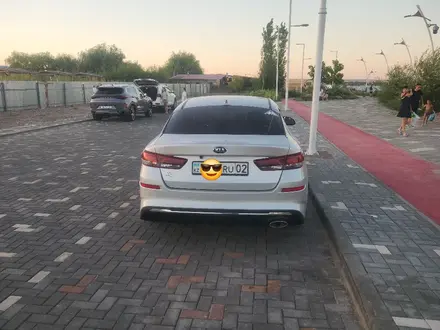 Kia K5 2018 года за 8 500 000 тг. в Алматы – фото 4