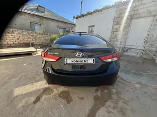 Hyundai Elantra, 2011