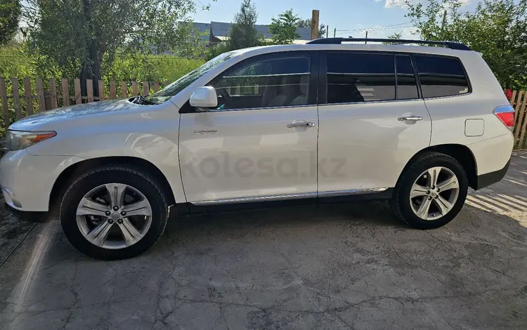 Toyota Highlander 2012 года за 13 200 000 тг. в Шиели