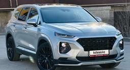 Hyundai Santa Fe 2021 года за 13 500 000 тг. в Актобе