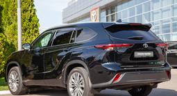 Toyota Highlander Luxe 2024 года за 33 390 000 тг. в Алматы – фото 4