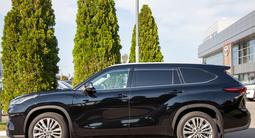 Toyota Highlander Luxe 2024 года за 33 390 000 тг. в Алматы – фото 3