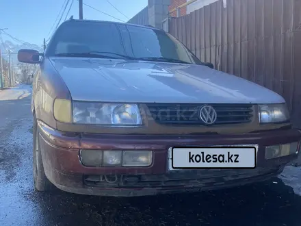 Volkswagen Passat 1995 года за 1 100 000 тг. в Алматы – фото 2