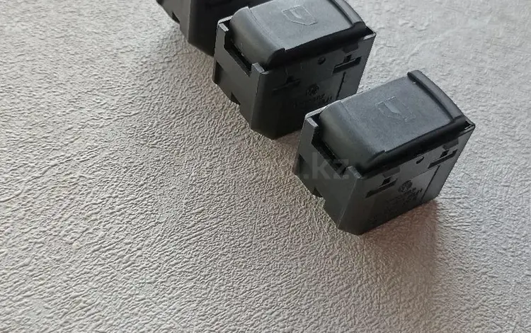 Кнопки стеклоподьемника пассажирские на двери кнопка за 6 000 тг. в Алматы