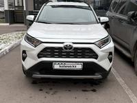 Toyota RAV4 2021 годаfor17 300 000 тг. в Астана