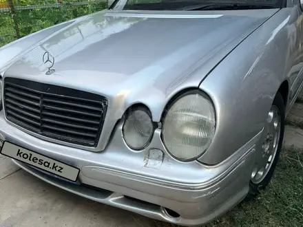 Mercedes-Benz E 280 1997 года за 1 000 000 тг. в Тараз