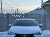 Toyota Camry 2015 года за 8 900 000 тг. в Тараз – фото 2