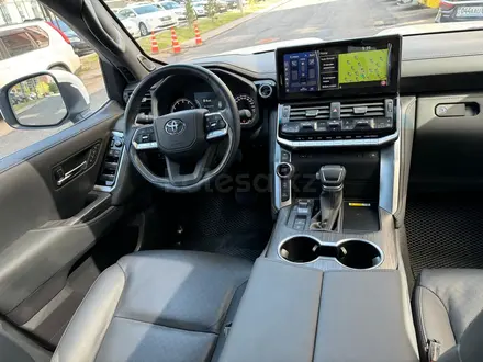 Toyota Land Cruiser 2022 года за 65 000 000 тг. в Астана – фото 15