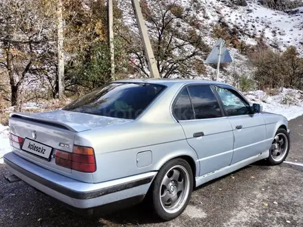 BMW 530 1990 года за 1 800 000 тг. в Есик – фото 2