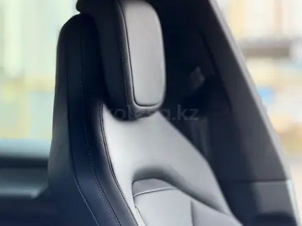 Porsche Cayenne S Electric 2026 года за 78 800 000 тг. в Астана – фото 15