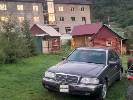 Mercedes-Benz C 180 1993 года за 1 800 000 тг. в Усть-Каменогорск – фото 4