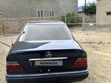 Mercedes-Benz E 220 1993 годаүшін1 800 000 тг. в Кульсары – фото 2