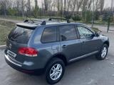 Volkswagen Touareg 2003 года за 5 800 000 тг. в Алматы – фото 3