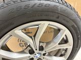 Комплект шин с дисками BMW X5 с датчиком давления за 2 000 000 тг. в Астана – фото 2