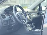 Volkswagen Touareg 2011 года за 7 300 000 тг. в Астана – фото 4