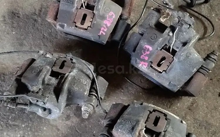 Передние тормозные суппорта на вито 638үшін15 000 тг. в Алматы