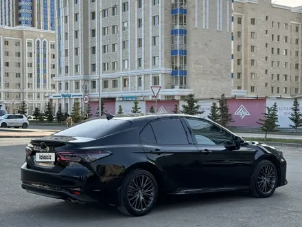 Toyota Camry 2019 года за 14 000 000 тг. в Астана – фото 11