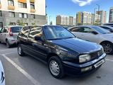 Volkswagen Golf 1996 годаfor1 700 000 тг. в Астана – фото 2