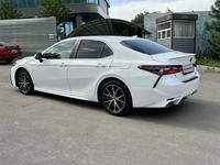 Toyota Camry 2021 года за 13 500 000 тг. в Алматы