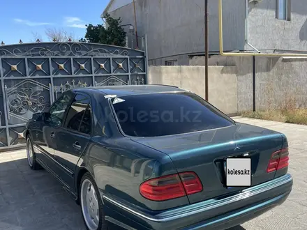 Mercedes-Benz E 320 2001 года за 5 500 000 тг. в Жанаозен – фото 9