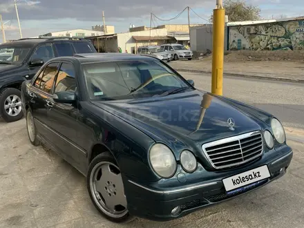 Mercedes-Benz E 320 2001 года за 5 500 000 тг. в Жанаозен – фото 4