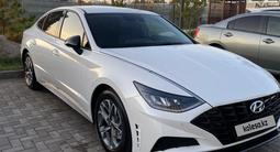 Hyundai Sonata 2022 года за 13 000 000 тг. в Алматы