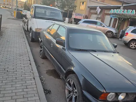 BMW 520 1990 года за 1 150 000 тг. в Астана – фото 2