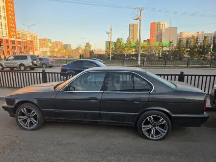 BMW 520 1990 года за 1 150 000 тг. в Астана – фото 3