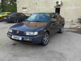 Volkswagen Passat 1995 годаүшін1 500 000 тг. в Алматы