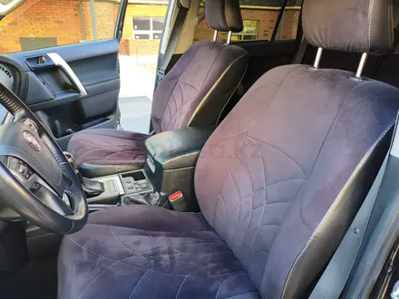Toyota Land Cruiser Prado 2020 года за 22 000 000 тг. в Актобе – фото 17