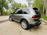 Volkswagen Touareg 2006 года за 7 000 000 тг. в Алматы – фото 4