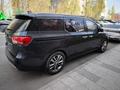 Kia Carnival 2017 года за 9 999 990 тг. в Алматы – фото 7
