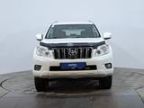 Toyota Land Cruiser Prado 2012 года за 13 990 000 тг. в Астана – фото 2