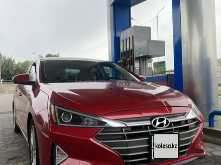 Hyundai Elantra 2019 года за 7 700 000 тг. в Алматы – фото 2