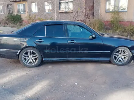 Mercedes-Benz E 320 1998 года за 3 500 000 тг. в Караганда