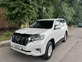 Toyota Land Cruiser Prado 2018 года за 22 750 000 тг. в Алматы – фото 21