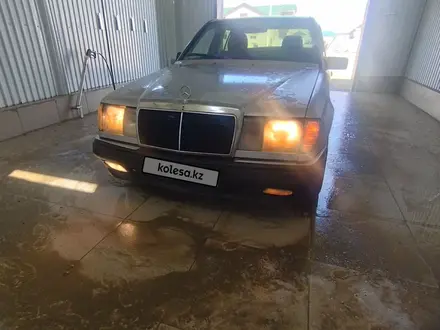 Mercedes-Benz E 230 1988 года за 800 000 тг. в Аральск – фото 6