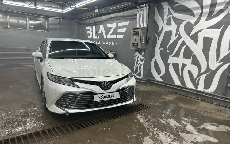 Toyota Camry 2019 года за 12 000 000 тг. в Астана