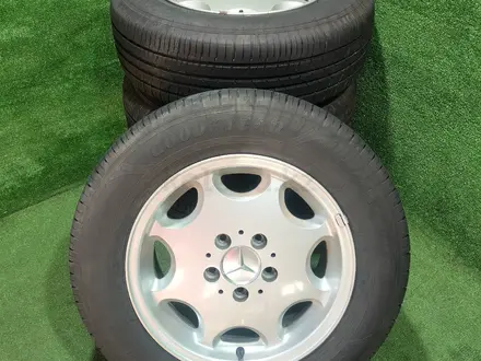 Оригинальные Диск с шинами Mercedes Benz 205/65R15 Good Year за 170 000 тг. в Алматы – фото 2