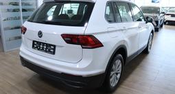 Volkswagen Tiguan 2021 года за 10 390 000 тг. в Алматы – фото 5