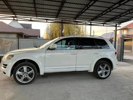 Volkswagen Touareg 2007 года за 7 200 000 тг. в Алматы – фото 6