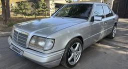 Mercedes-Benz E 300 1991 года за 1 690 000 тг. в Караганда