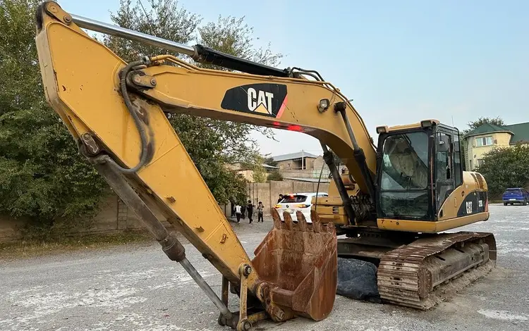 Caterpillar  CAT 320 DL 2010 годаүшін15 000 000 тг. в Шымкент