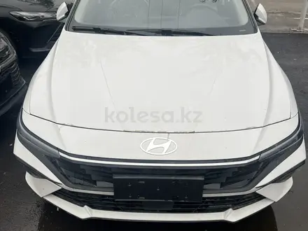 Hyundai Elantra 2024 годаүшін8 690 000 тг. в Алматы