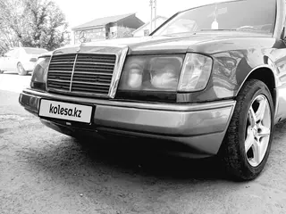 Mercedes-Benz E 230