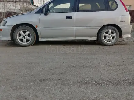 Mitsubishi Space Runner 1999 года за 1 400 000 тг. в Атырау