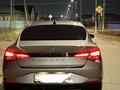 Hyundai Elantra 2023 года за 8 800 000 тг. в Атырау – фото 2