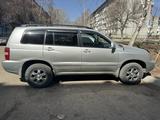 Toyota Highlander 2004 годаүшін7 450 000 тг. в Усть-Каменогорск – фото 2